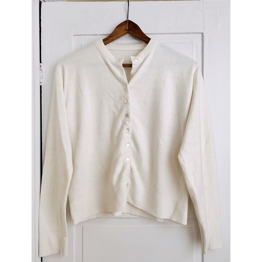 Vintage 1950’s Cream White Button Up Cardigan Size 38 Medium